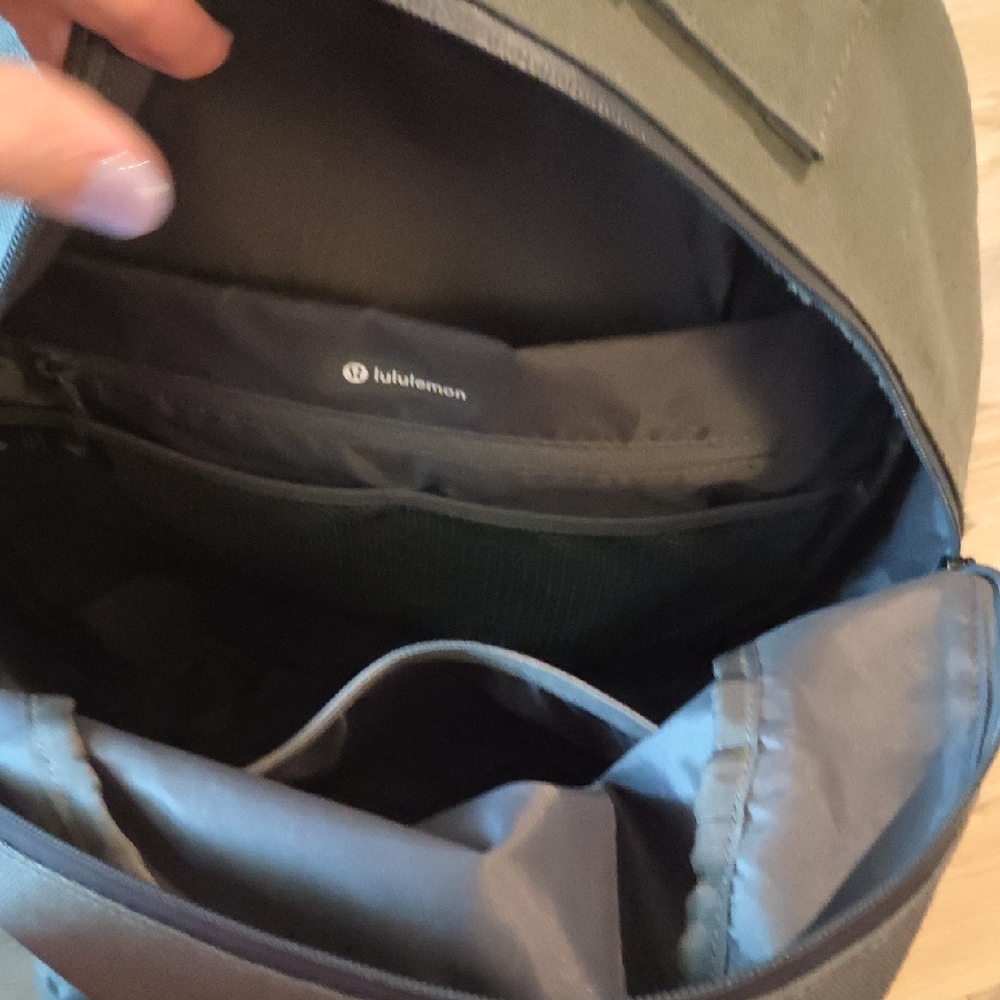 Green Backpack 22l - image 5